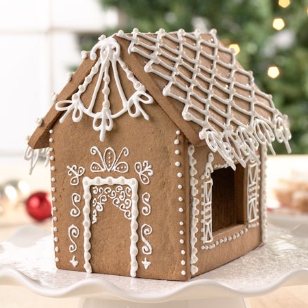 ArtistanGingerbreadHouse