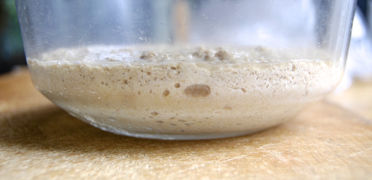 How to make your own sourdough starter via @kingarthurflour