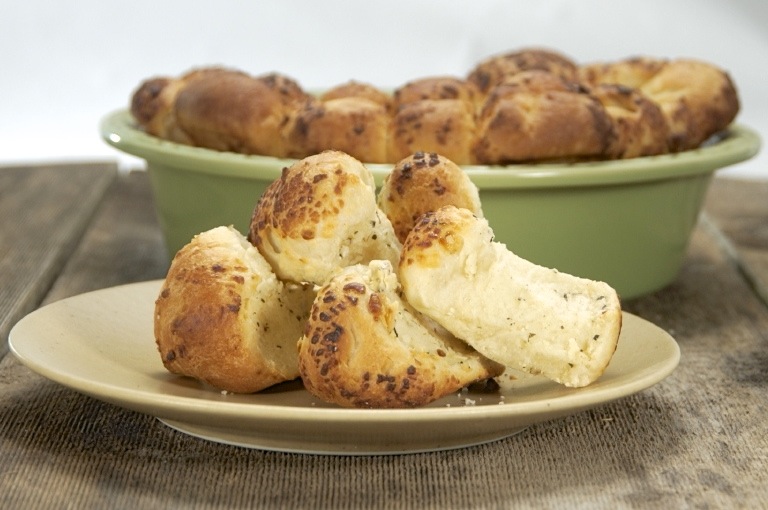 cheddar-cheese-pull-apart-bread