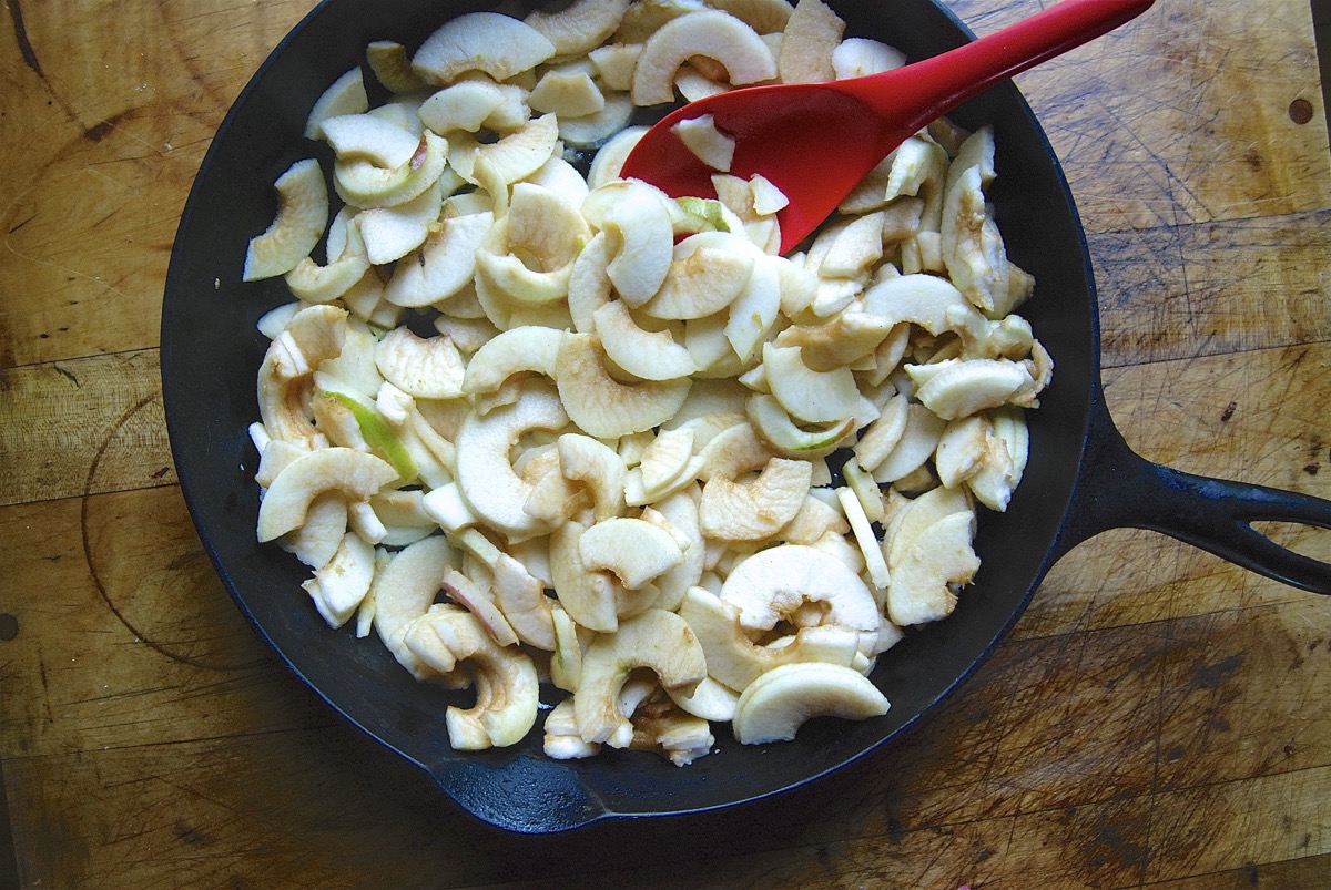 Apple pie filling via @kingarthurflour