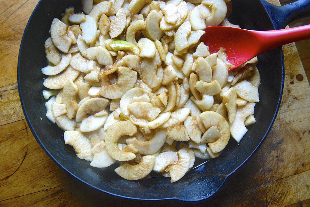 Apple pie filling via @kingarthurflour