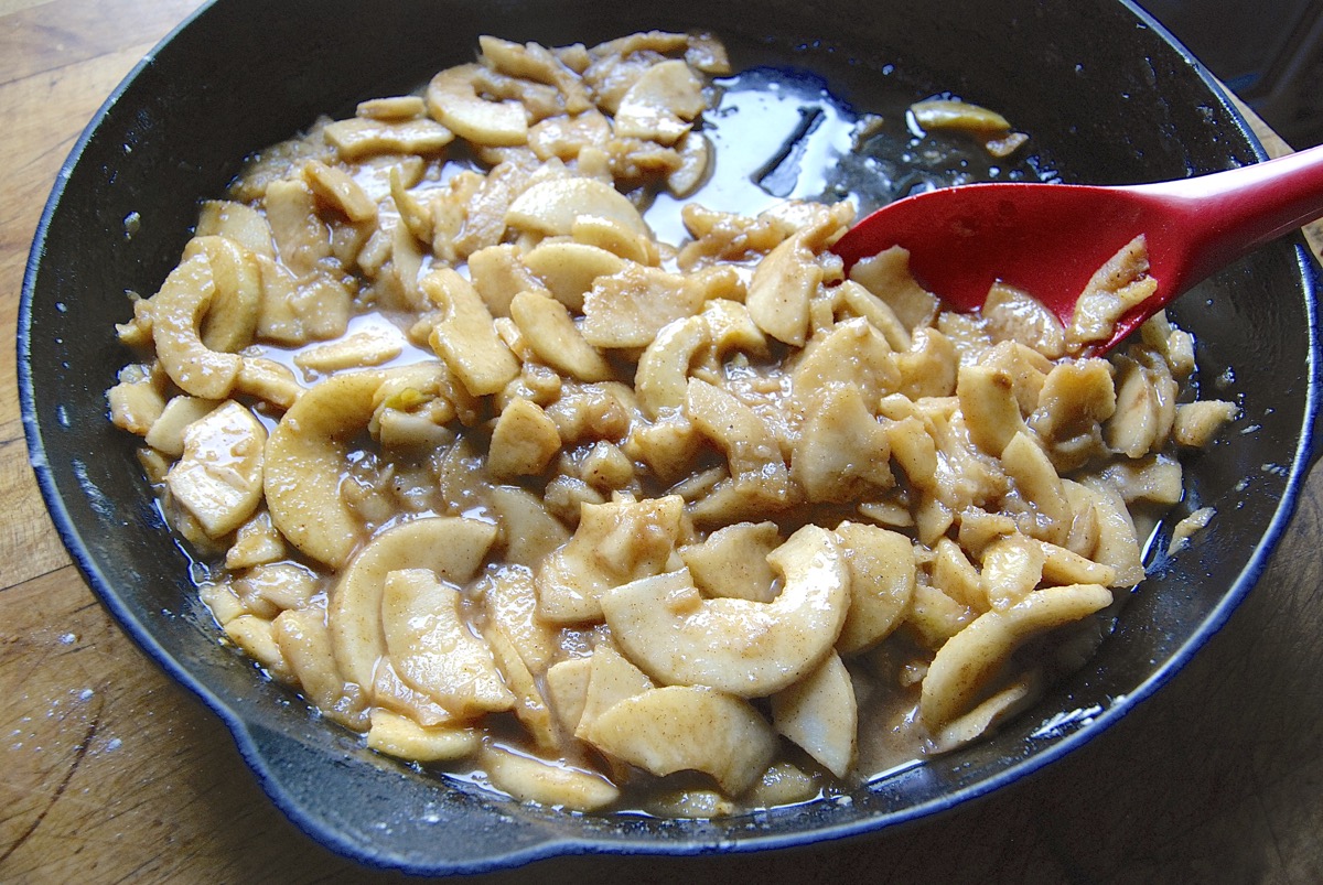 Apple pie filling via @kingarthurflour