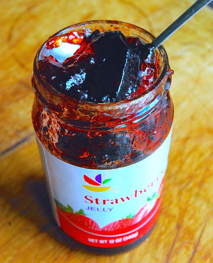 How to glaze berries via @kingarthurflour