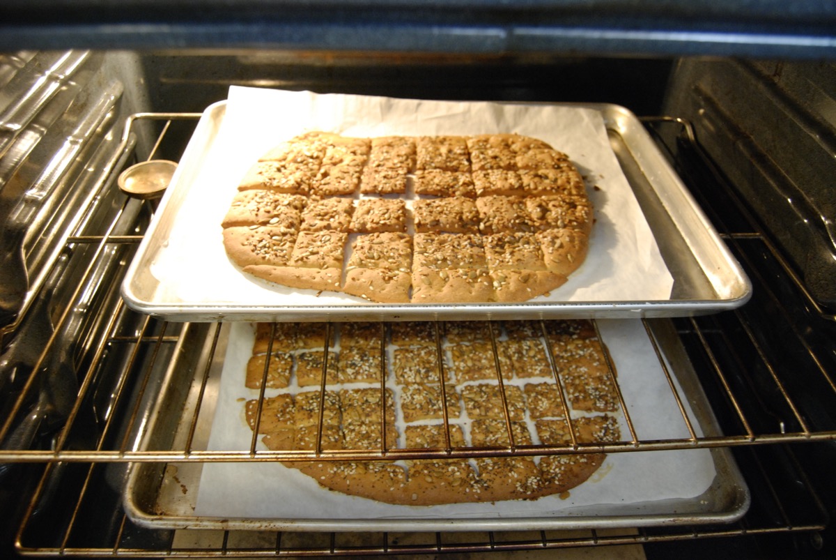 Keeping your baking crispy via @kingarthurflour