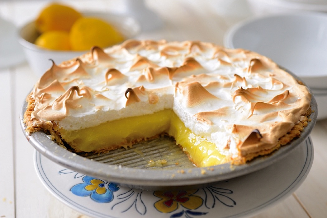 How to blind bake a pie crust via @kingarthurflour