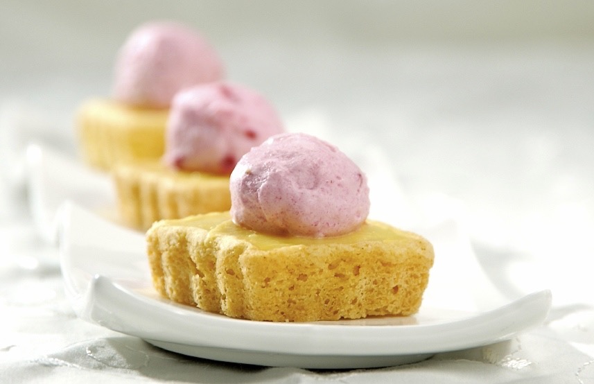 The best Gluten-Free Sugar Cookies using @kingarthurflour's gluten-free sugar cookie mix!