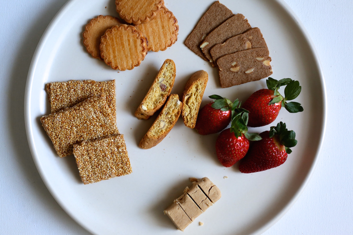 Dipping Chocolate via @kingarthurflour