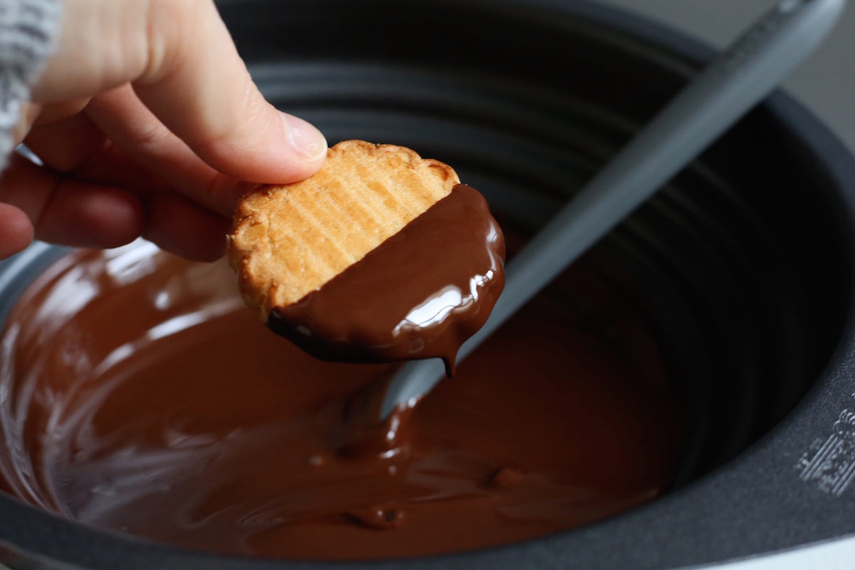 Dipping Chocolate via @kingarthurflour