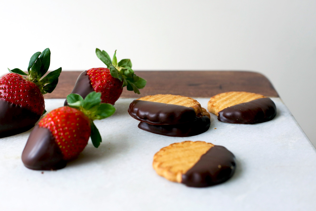 Dipping Chocolate via @kingarthurflour