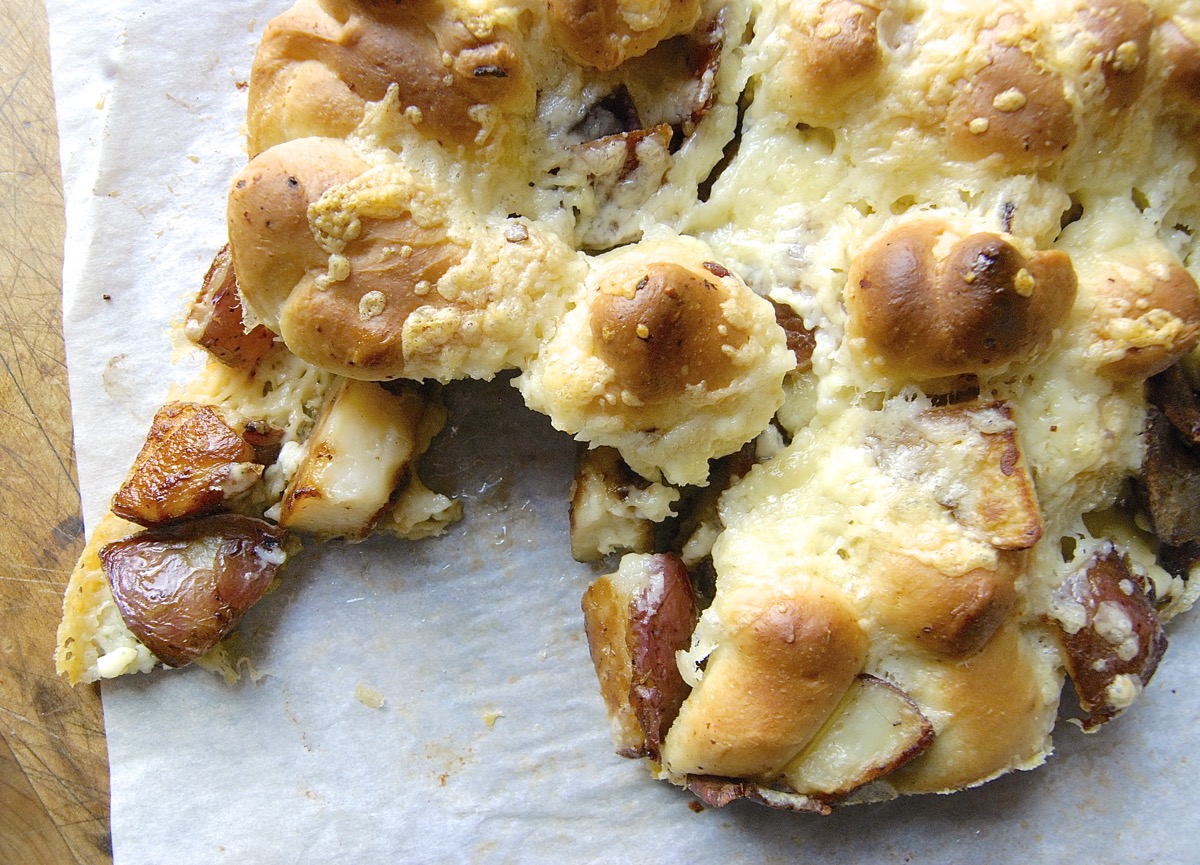 Pull-Apart Pizza via @kingarthurflour