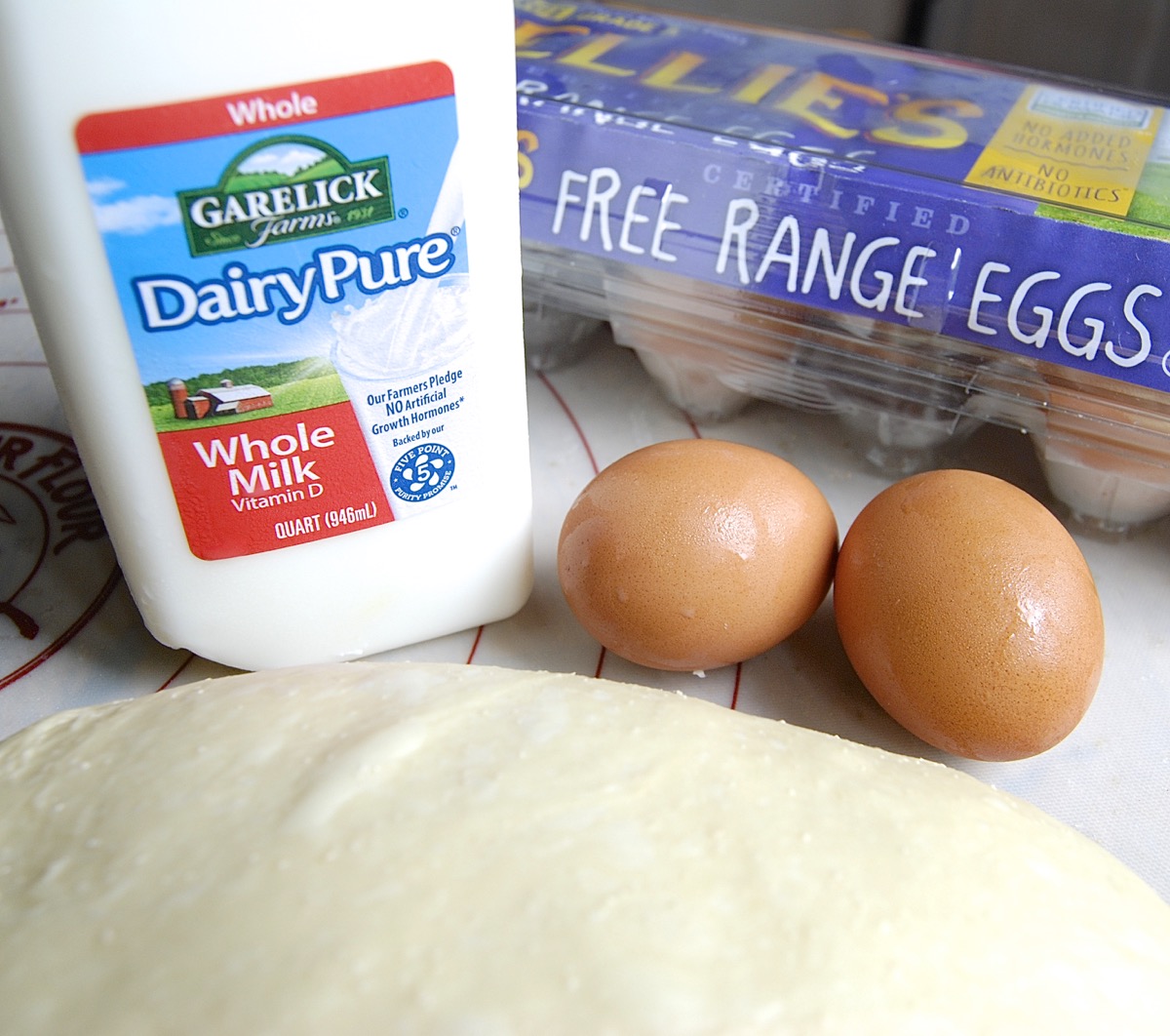 Cinnamon Rolls via @kingarthurflour