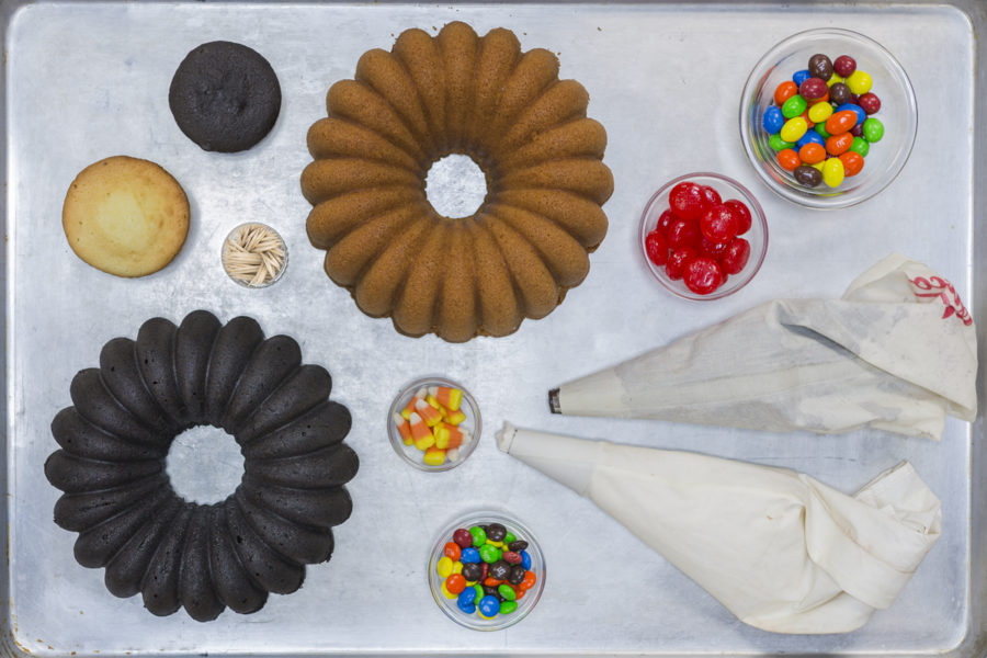 How to make Halloween Spider Bundt via @kingarthurflour