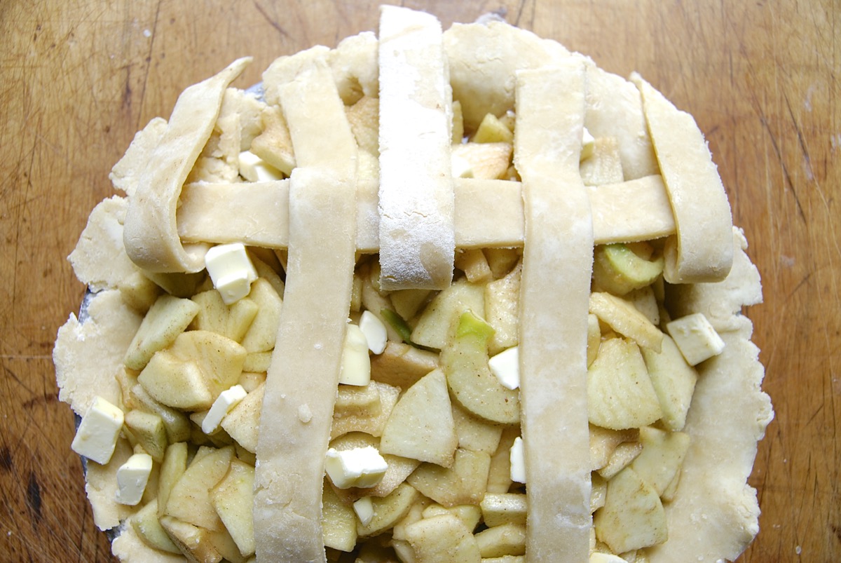 Apple Pie Bakealong via @kingarthurflour