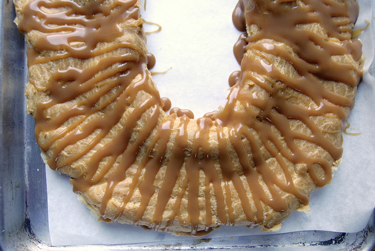 Butter-Pecan Kringle Bakealong via @kingarthurflour