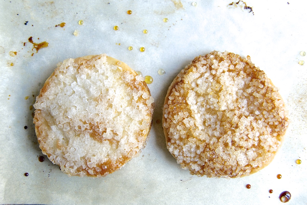 Topping pie crust via @kingarthurflour