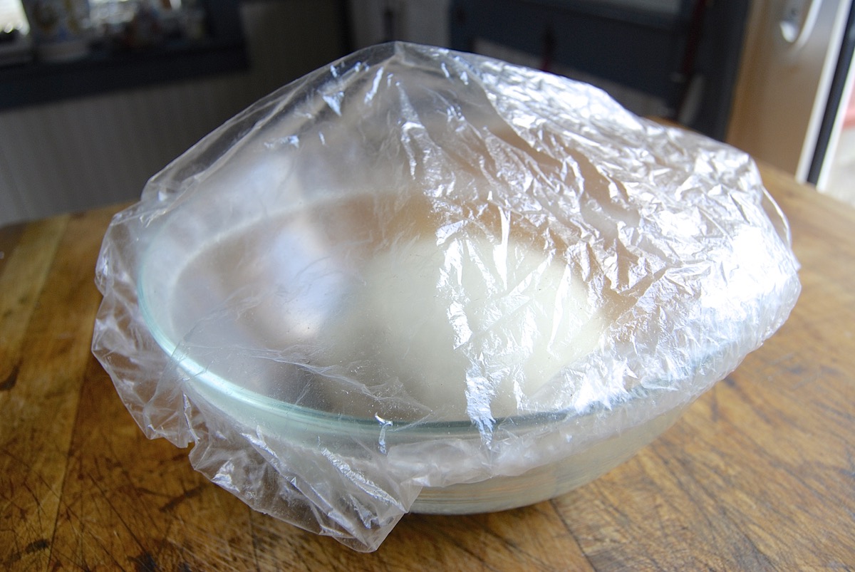 How to make Pizza Party Buns. Bakealong via @kingarthurflour