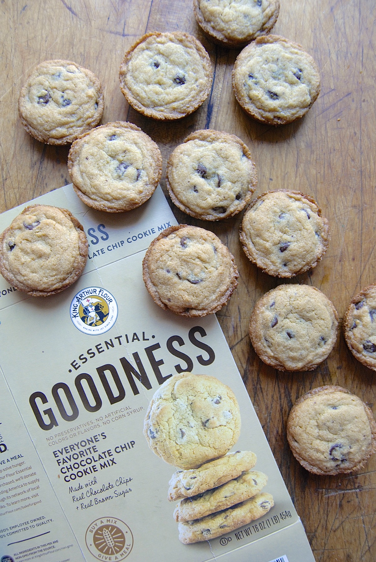 Muffin Pan Chocolate Chip Cookies via @kingarthurflour