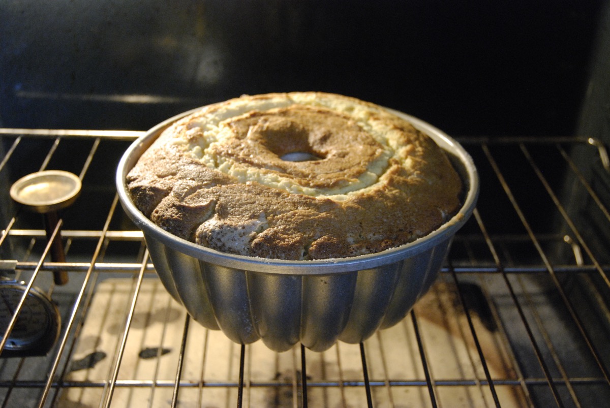 How-To-Prevent-Bundt-Cakes-From-Sticking via @kingarthurflour