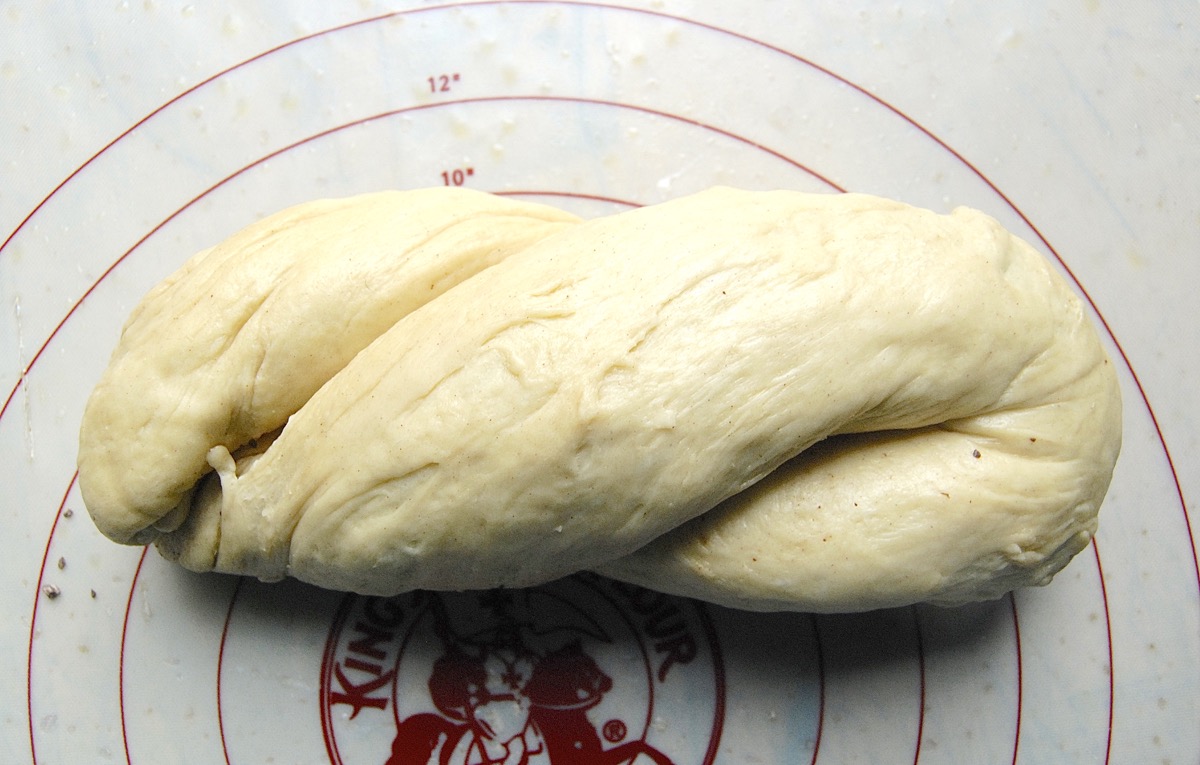 Chocolate Babka Bakealong via @kingarthurflour