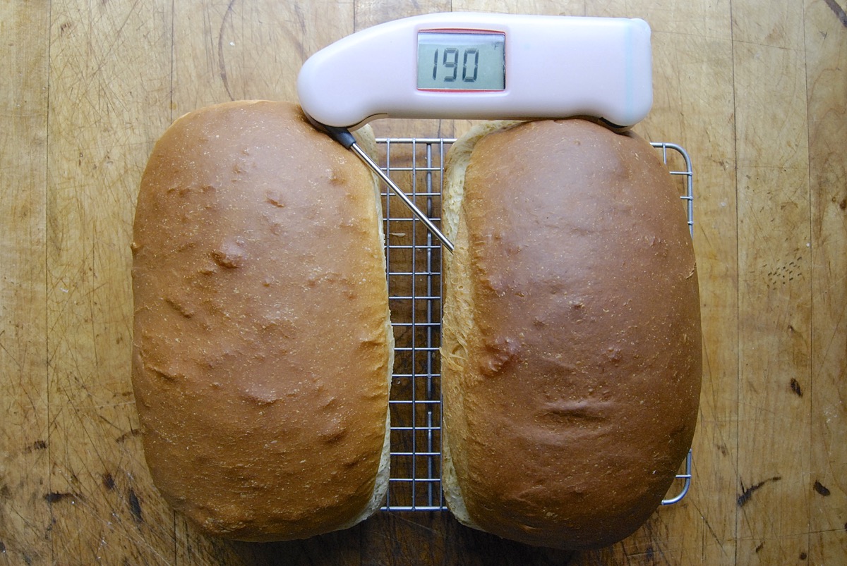 Using a Thermometer with Yeast Bread via @kingarthurflour