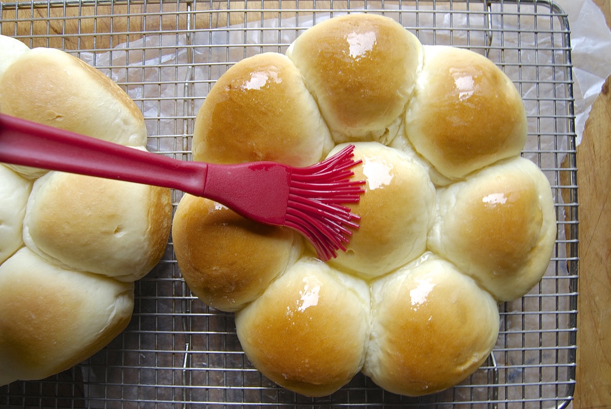 Using a Thermometer with Yeast Bread via @kingarthurflour
