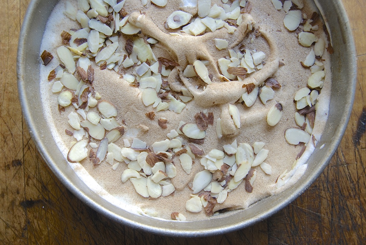 Berry Blitz Torte Bakealong via @kingarthurflour