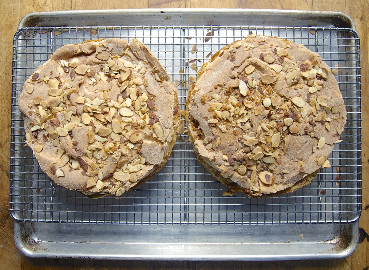 Berry Blitz Torte Bakealong via @kingarthurflour