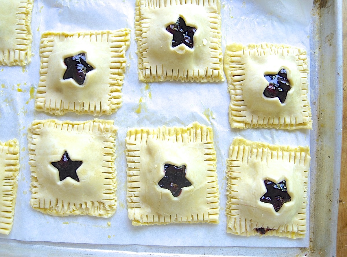 Blueberry Hand Pies Bakealong via @kingarthurflour
