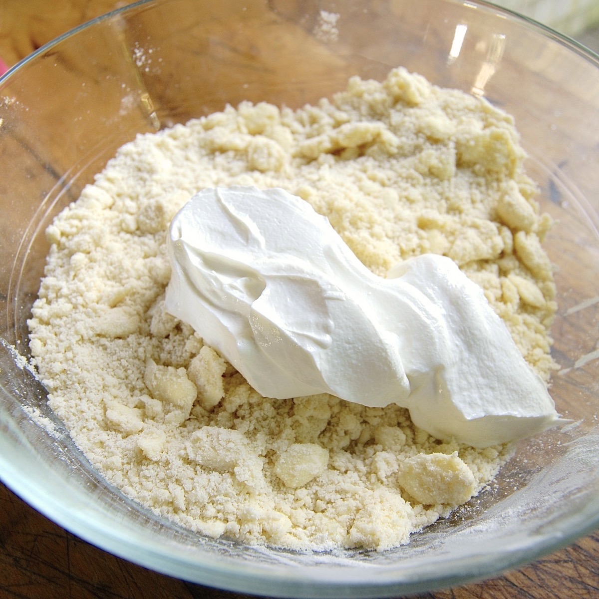 Blueberry Hand Pies Bakealong via @kingarthurflourv