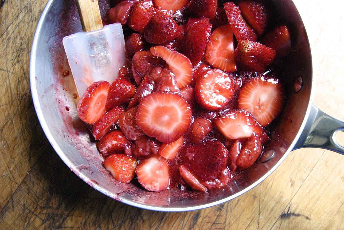 How to Reduce Sugar in Pie via @kingarthurflour