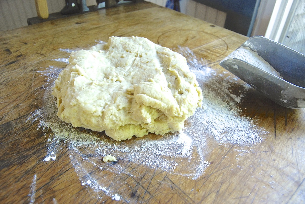 Cinnamon-Apple Twist Bread Bakealong via @kingarthurflour