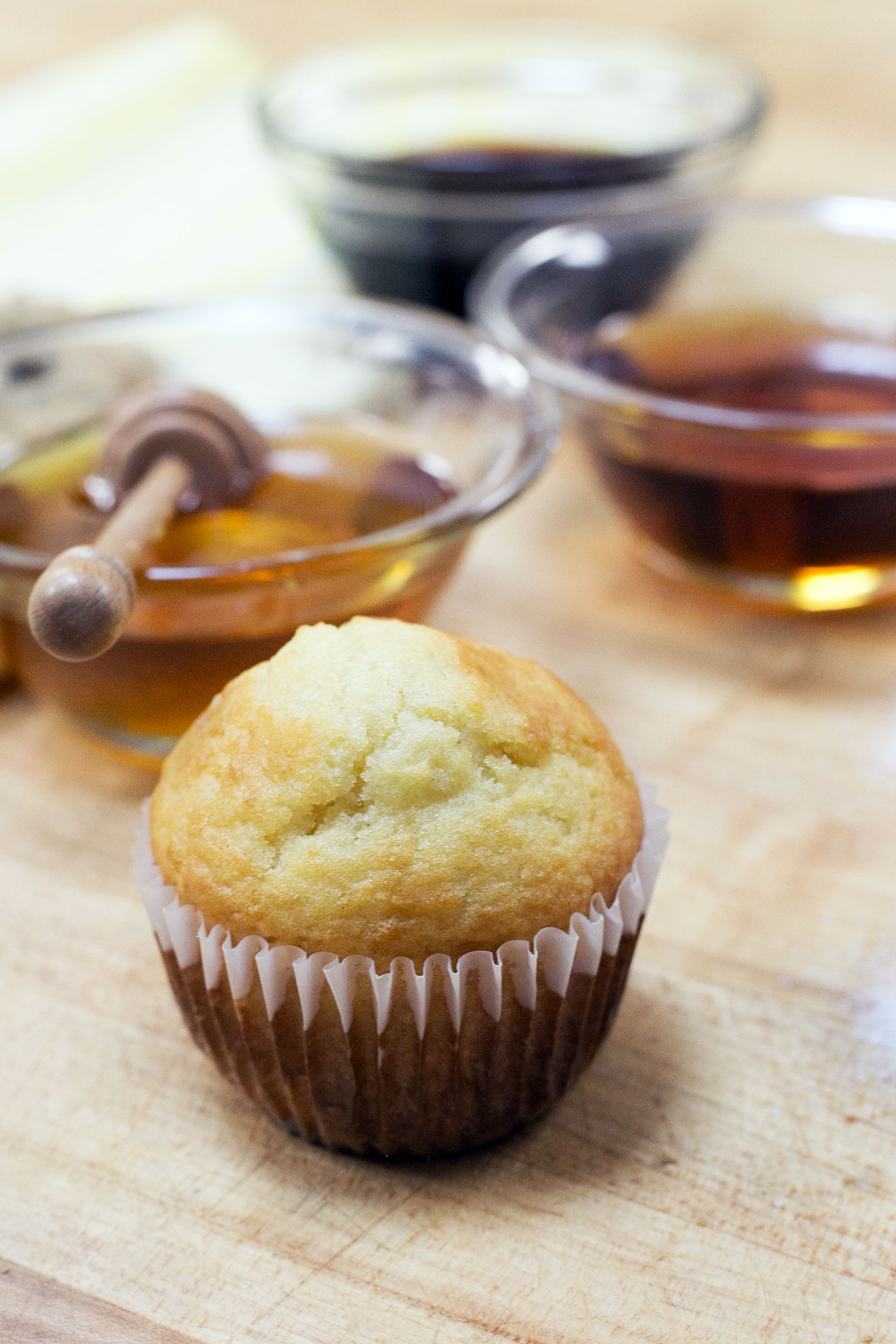 Baking with liquid sweeteners via @kingarthurflour