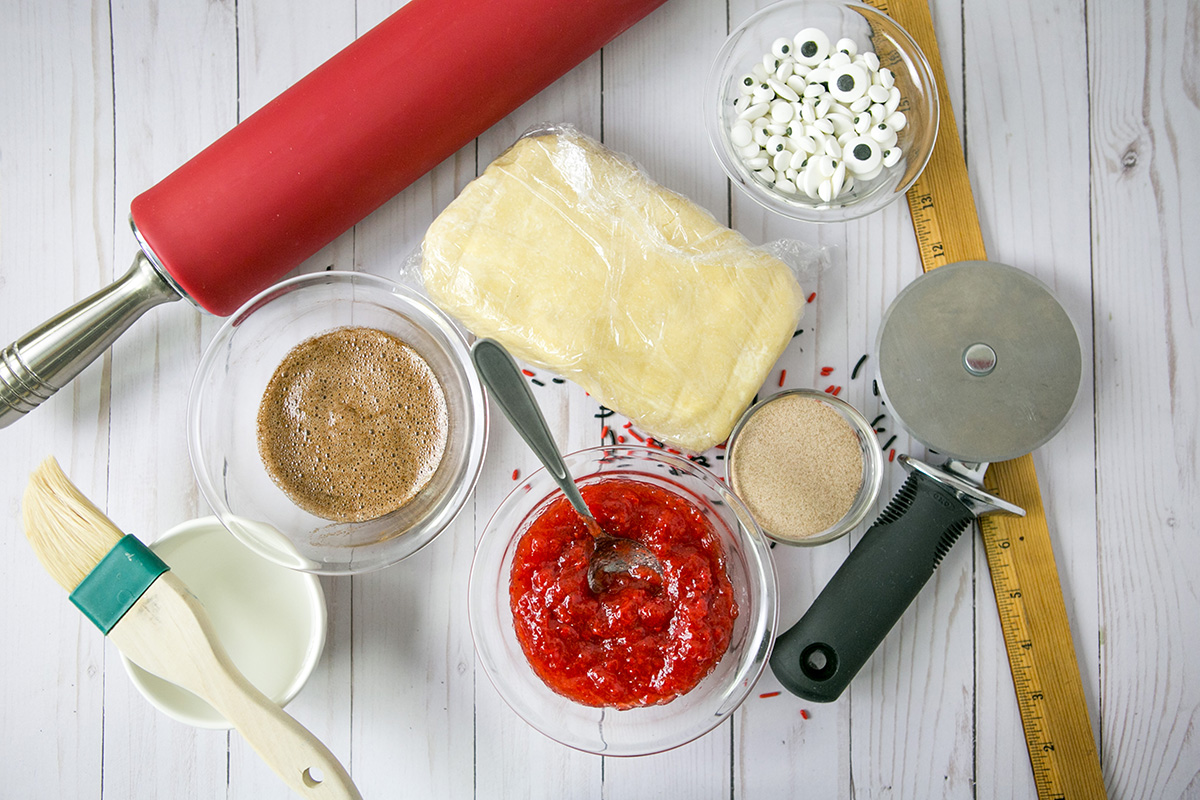 How to make Mummy Hand Pies via @kingarthurflour