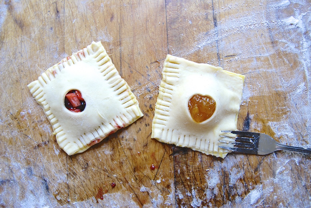 Return of Hand Pies via @kingarthurflour