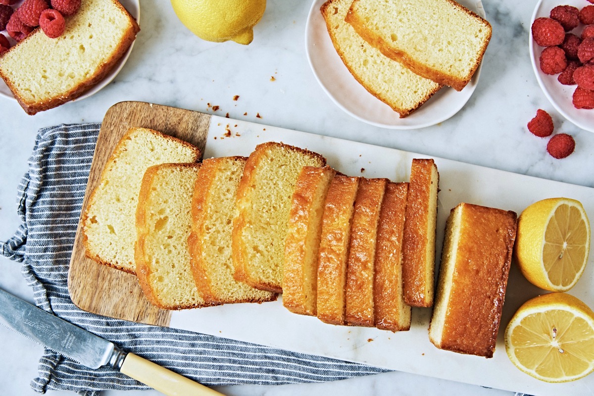 How to bake high-rising cakes via @kingarthurflour