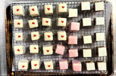 Poured Fondant Icing on Petits Fours