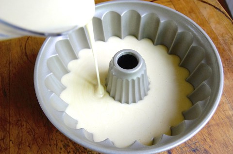 Bundt pan size via @kingarthurflour