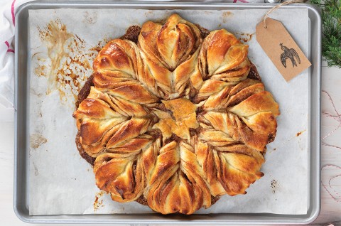 cinnamon-star-bread_1200x800