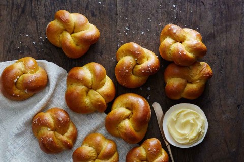 Golden Pumpkin Dinner Rolls - select to zoom