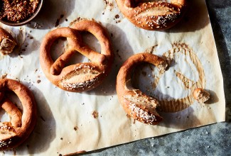 Rye Pretzels with Cheesy Beer Sauce