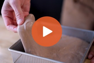 Play Button for YouTube Video of Chocolate Pan de Cristal - select to zoom