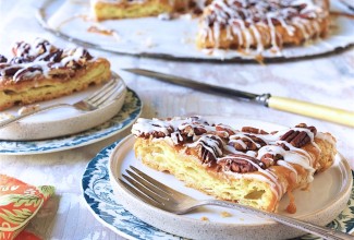 Butter-Pecan Kringle Bakealong via @kingarthurflour