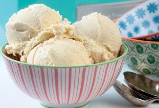homemade ice cream via @kingarthurflour
