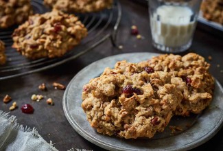 Chewy Oatmeal Cookies