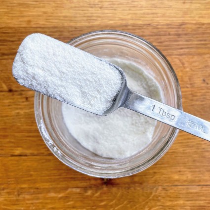 Tablespoonful of crust dust, a mixture of sugar and flour.