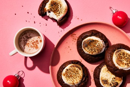 Spiced Hot Cocoa Cookies with Marshmallow Middles