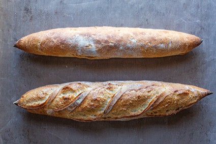 Baguette, scored vs. not scored